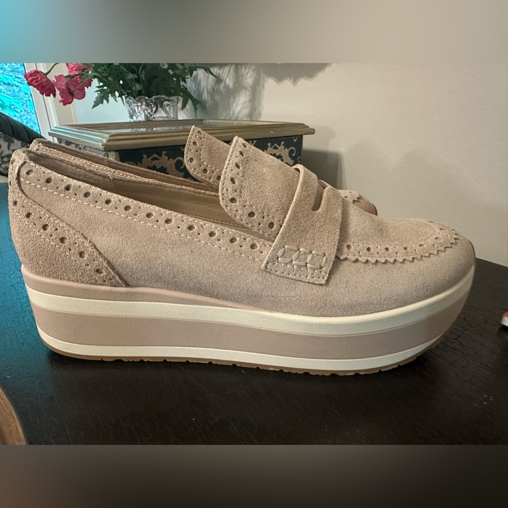 Dolce Vita Janine Platform Sneaker, suede, very light pink/tan